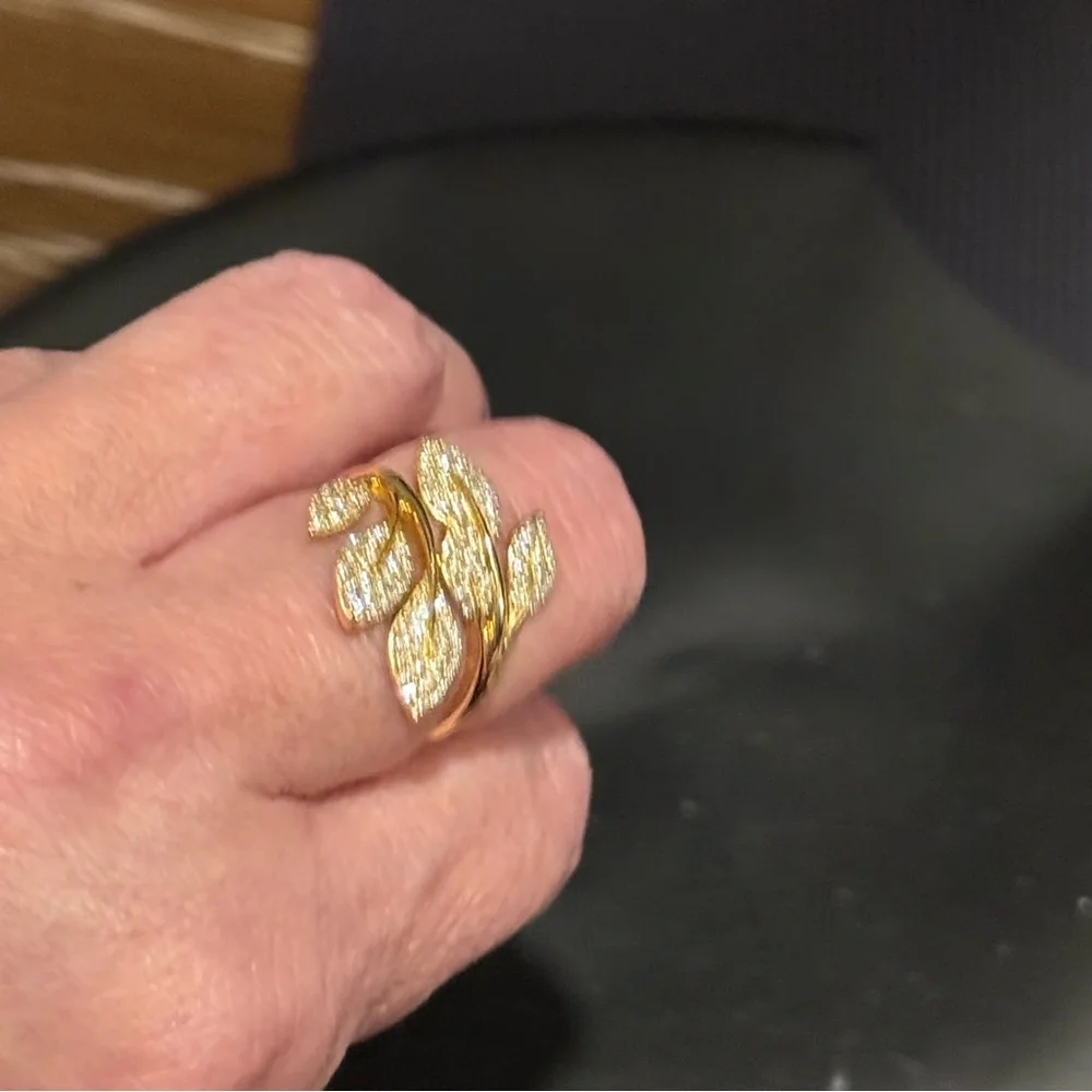 Effy 14k Gold Vine Motif Diamond Ring New. 5/8 tw - Picture 4 of 5